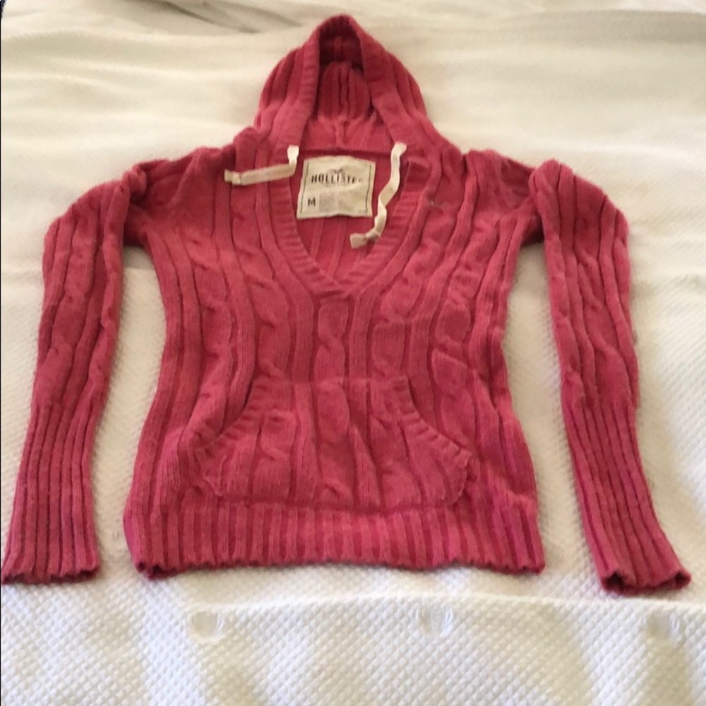 Hollister hoodie sweater with front pocket.